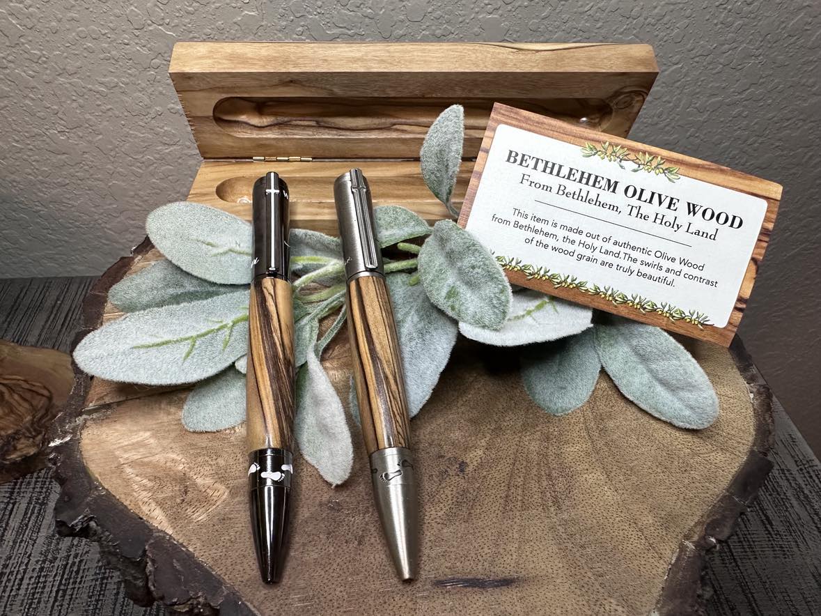 Handcrafted Bethlehem Olivewood Footprints in the Sand Pen: A Timeless Treasure